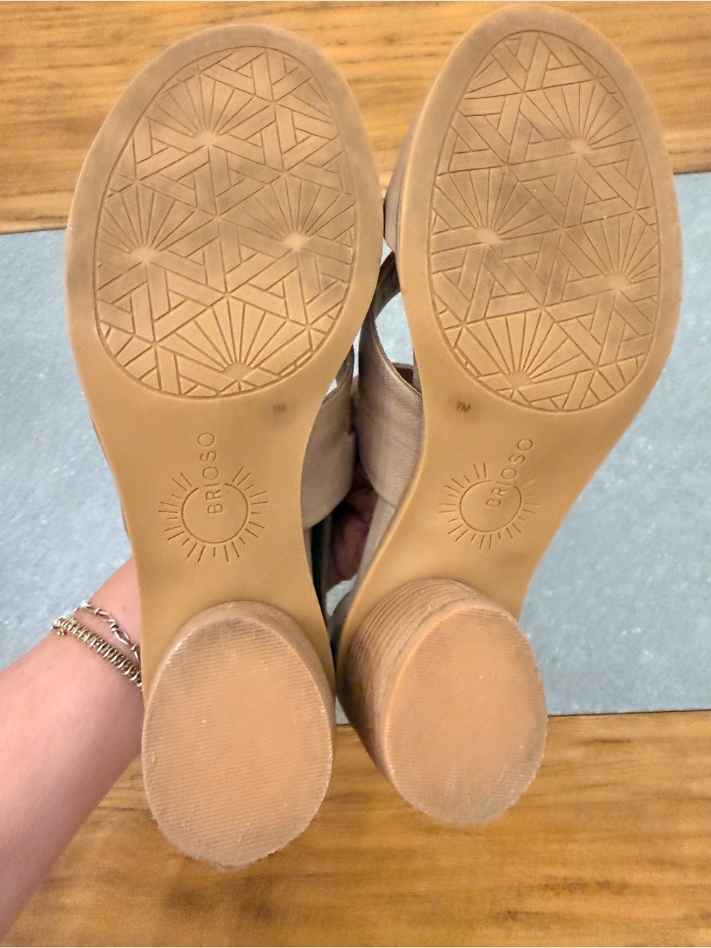 Brioso Verandah Leather Block Heel Sandals Taupe Size 7 - Picture 10 of 12